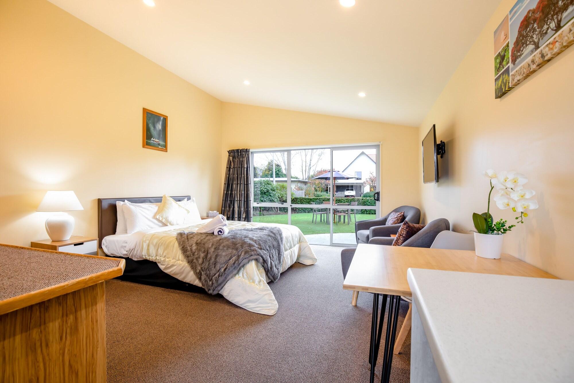 Alpine View Motel Te Anau Exterior photo