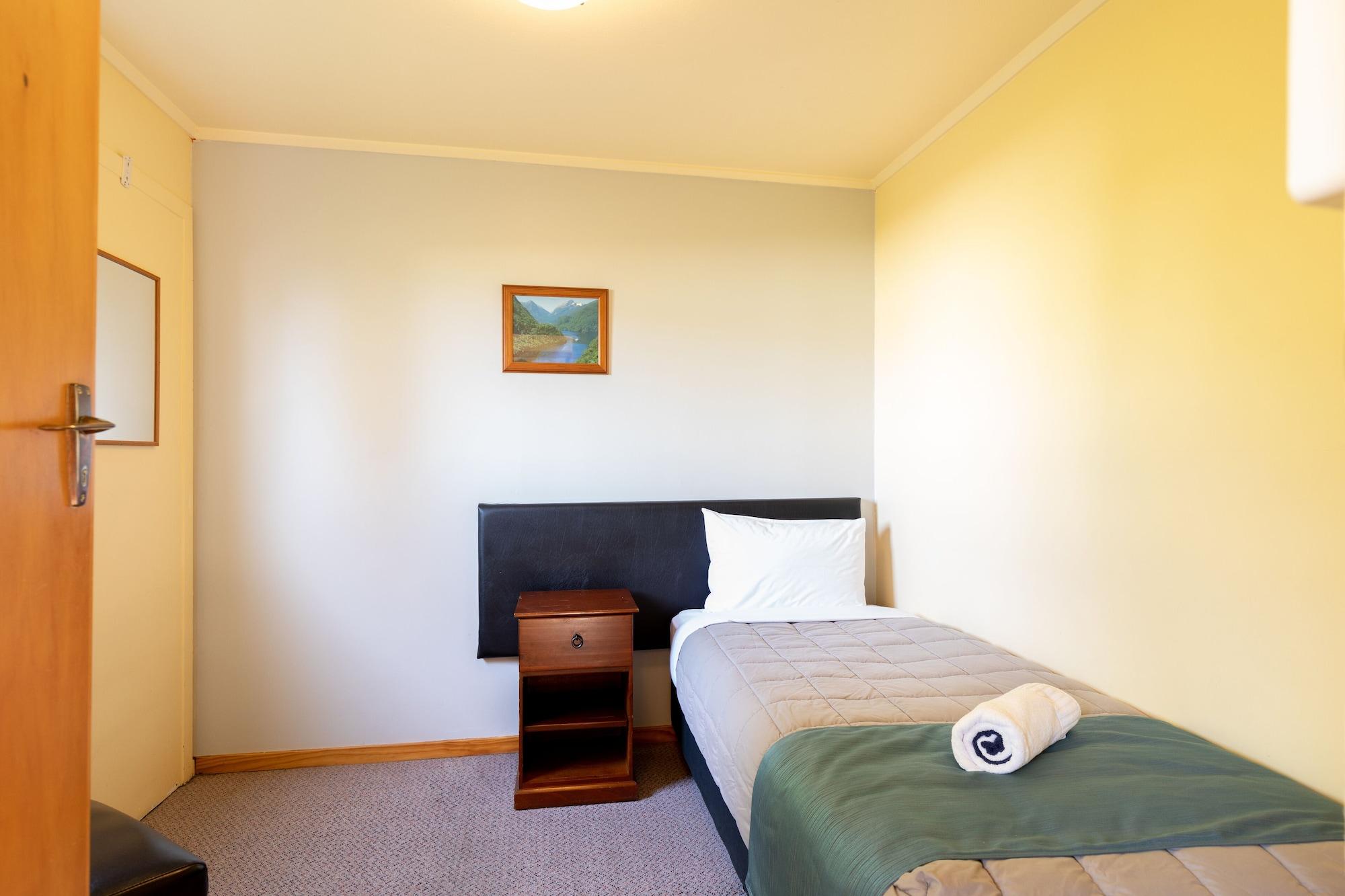 Alpine View Motel Te Anau Exterior photo