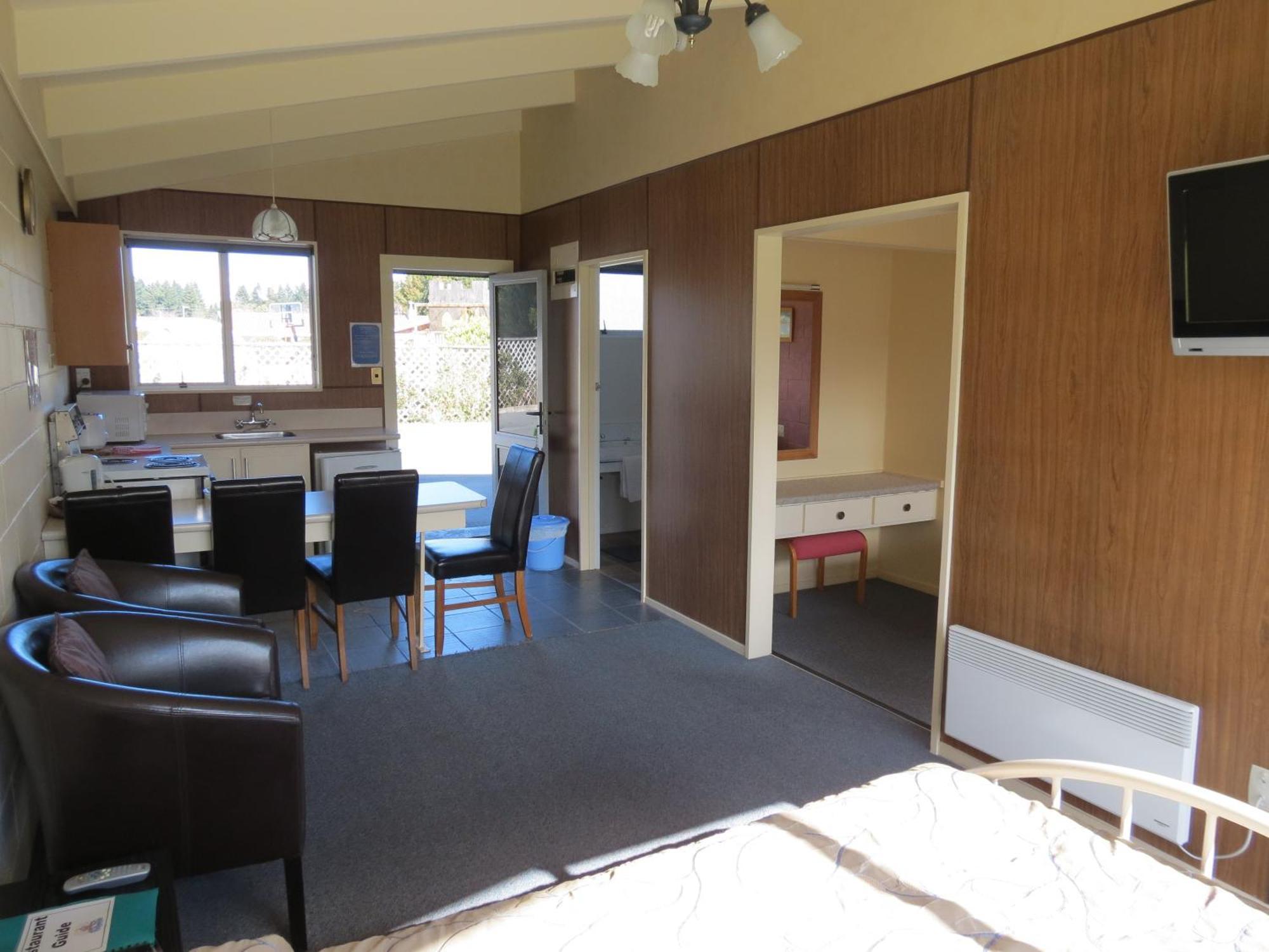 Alpine View Motel Te Anau Exterior photo