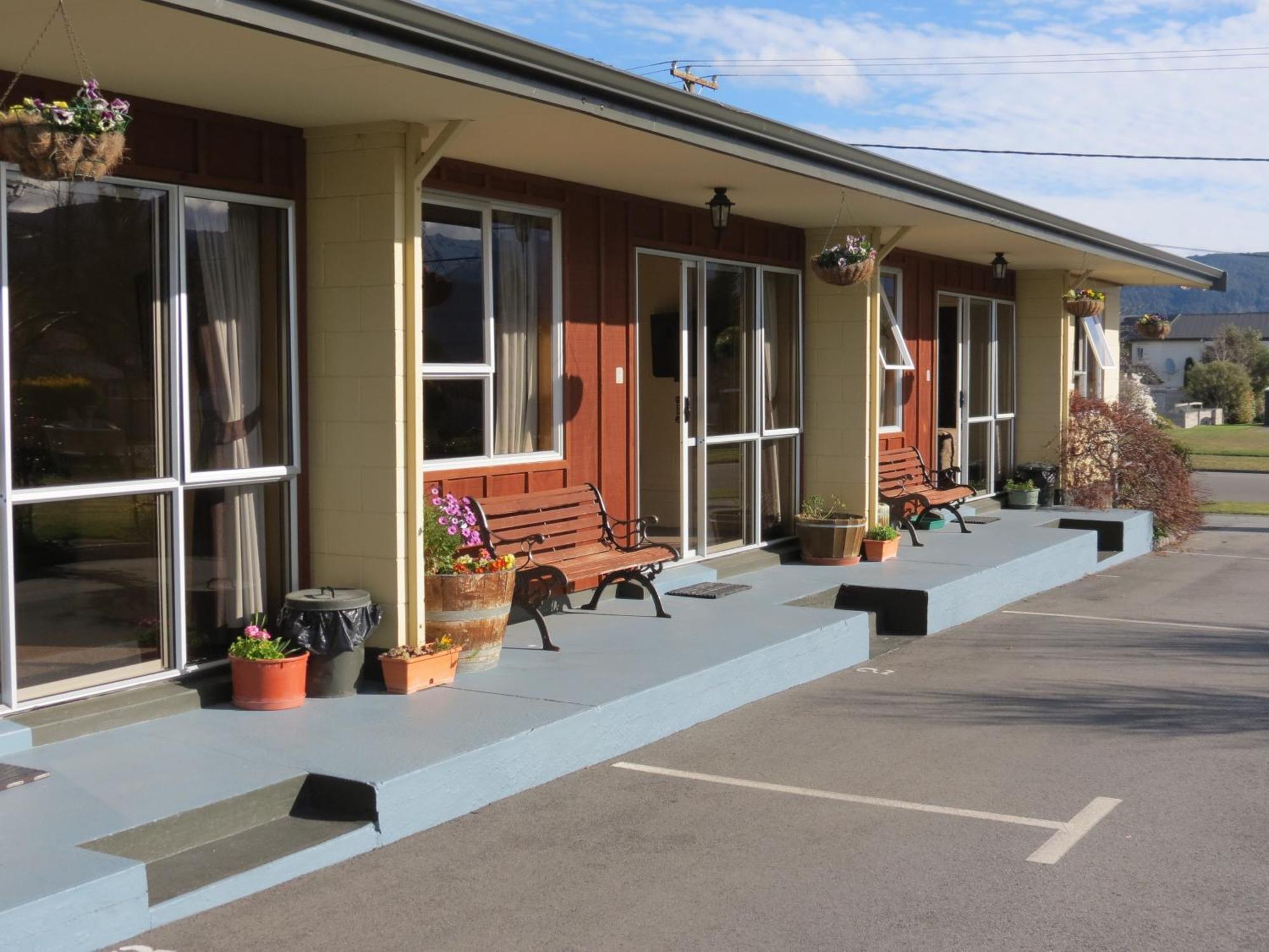 Alpine View Motel Te Anau Exterior photo