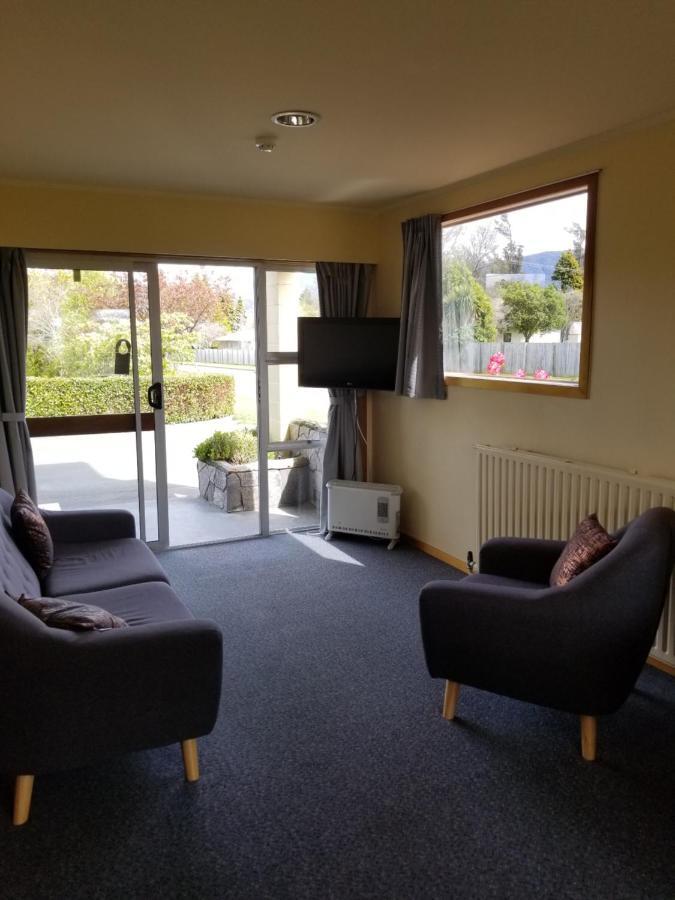 Alpine View Motel Te Anau Exterior photo