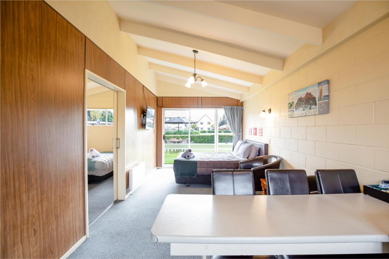 Alpine View Motel Te Anau Exterior photo